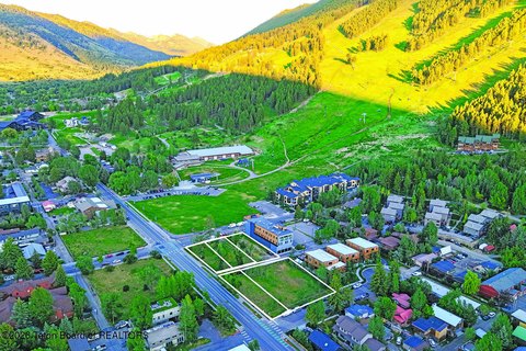 Prime Development Land Near Gondola