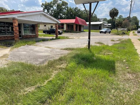 Lyons Commercial Investment Property