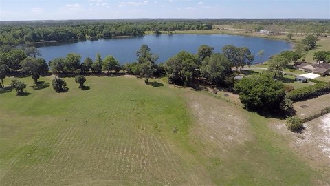 Lakefront Dock-Able Vacant Land