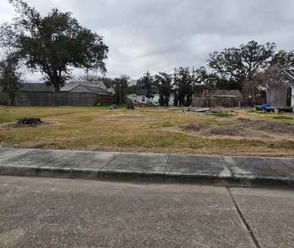 Land, Houma, LA