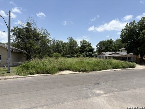 LAND - San Antonio, TX