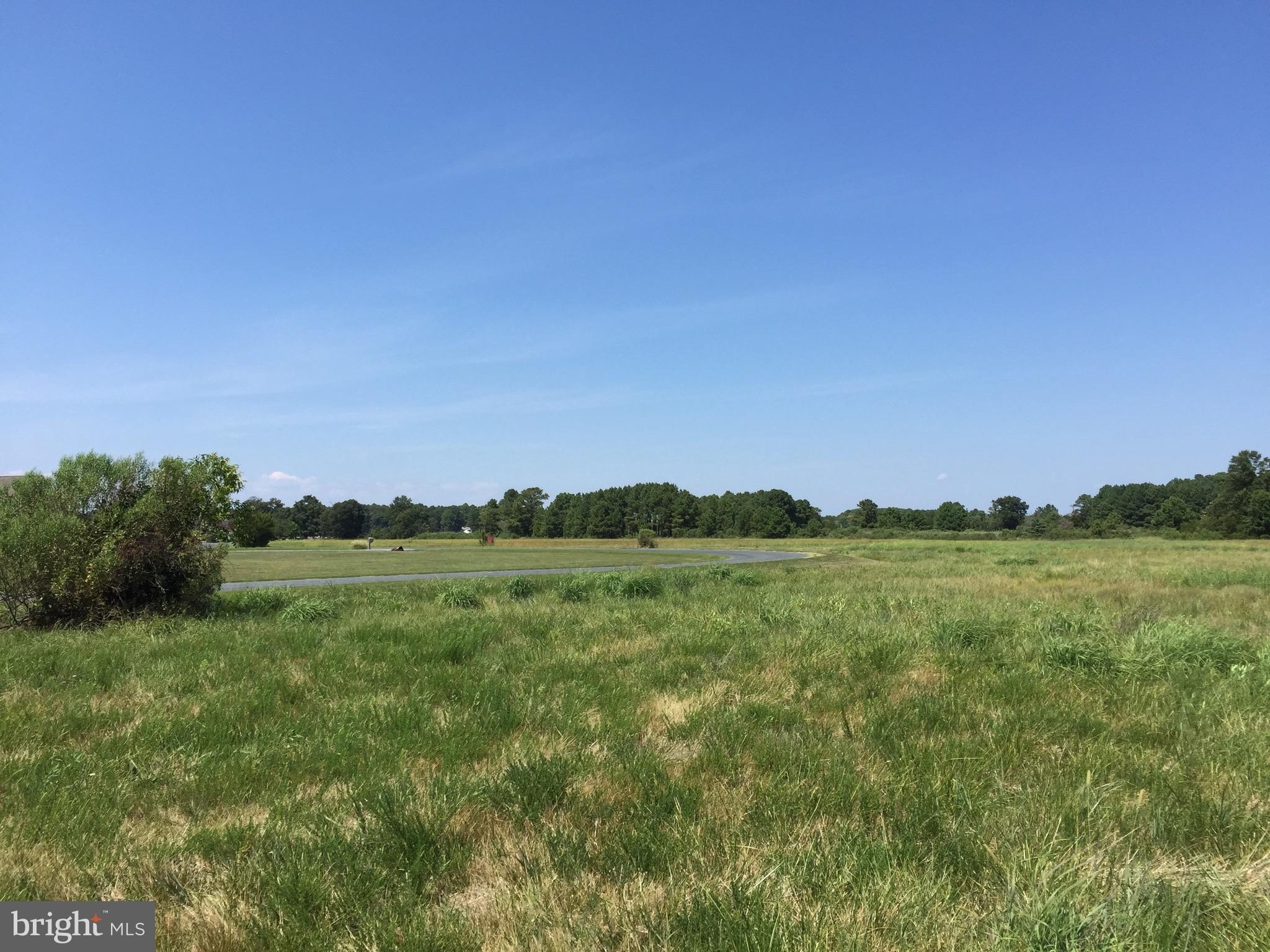 Buildable Lot in Waterfront Community