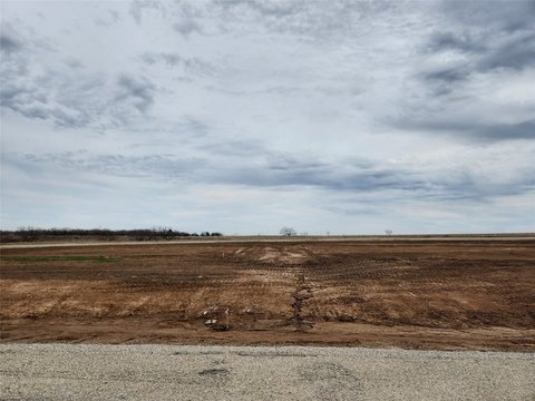 Land, Paradise, TX