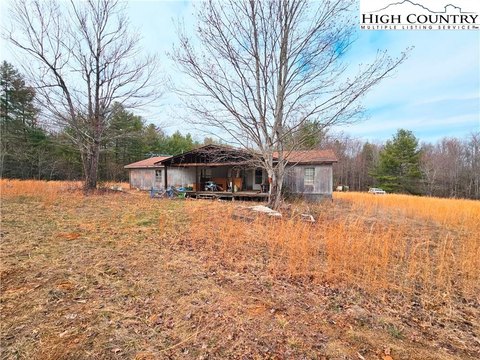 Unrestricted Land in Piney Creek