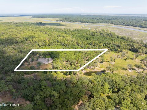 9 Acres on St. Helena Island
