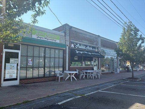 Turn-Key Restaurant Opportunity For Sale