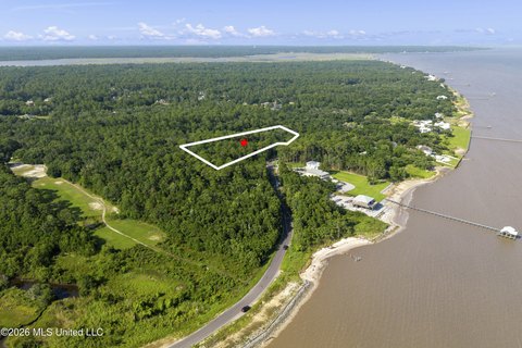 LAND - Ocean Springs, MS