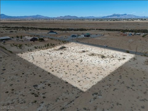 Pahrump Land with Mountain Views