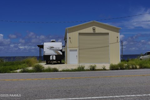 Waterfront Camp with Gulf Access