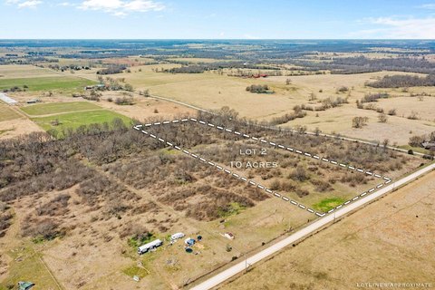 LAND - Stockton, MO