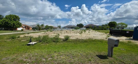 Oversized Residential Lot in Florida