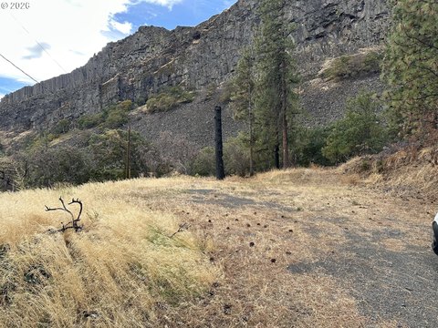Land, TheDalles, OR