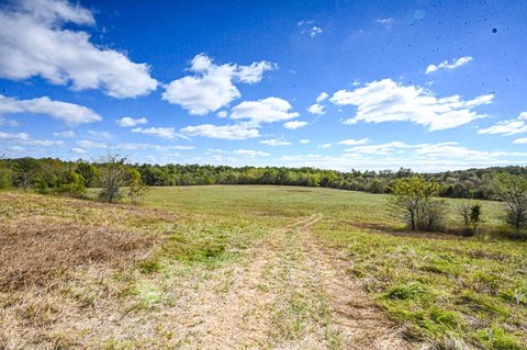 Riverfront Farm With Pasture