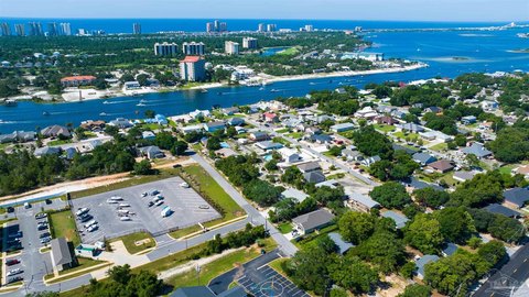 LAND - Pensacola, FL