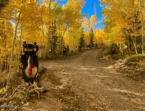 Land in BigHorn Park