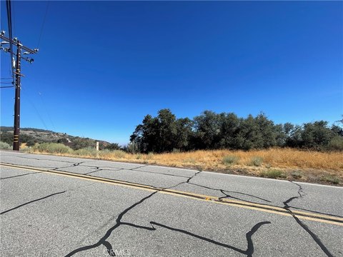 Tehachapi Land with Mountain Views