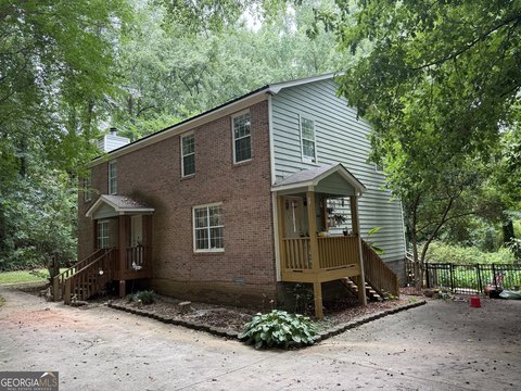 7-Bedroom Duplex with Private Lot