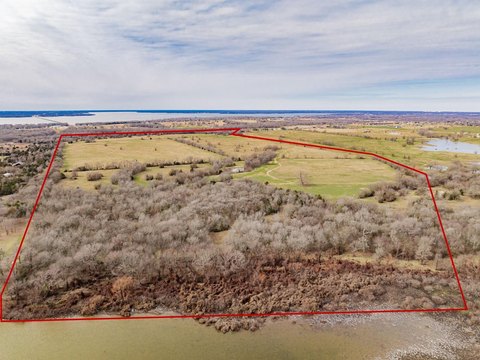 Lakefront Agricultural Land