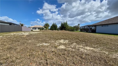 Waterfront Lot in Cape Coral