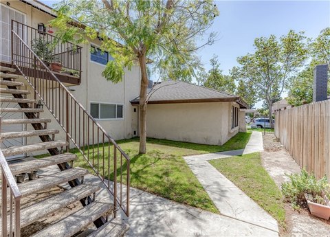 Well-Maintained Santa Ana Quadruplex