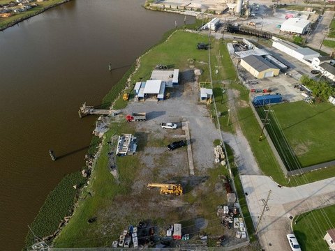 Waterfront Shipyard for Lease