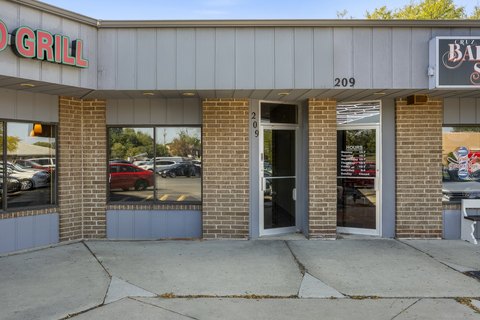 Retail Space in Prairie Trail Center
