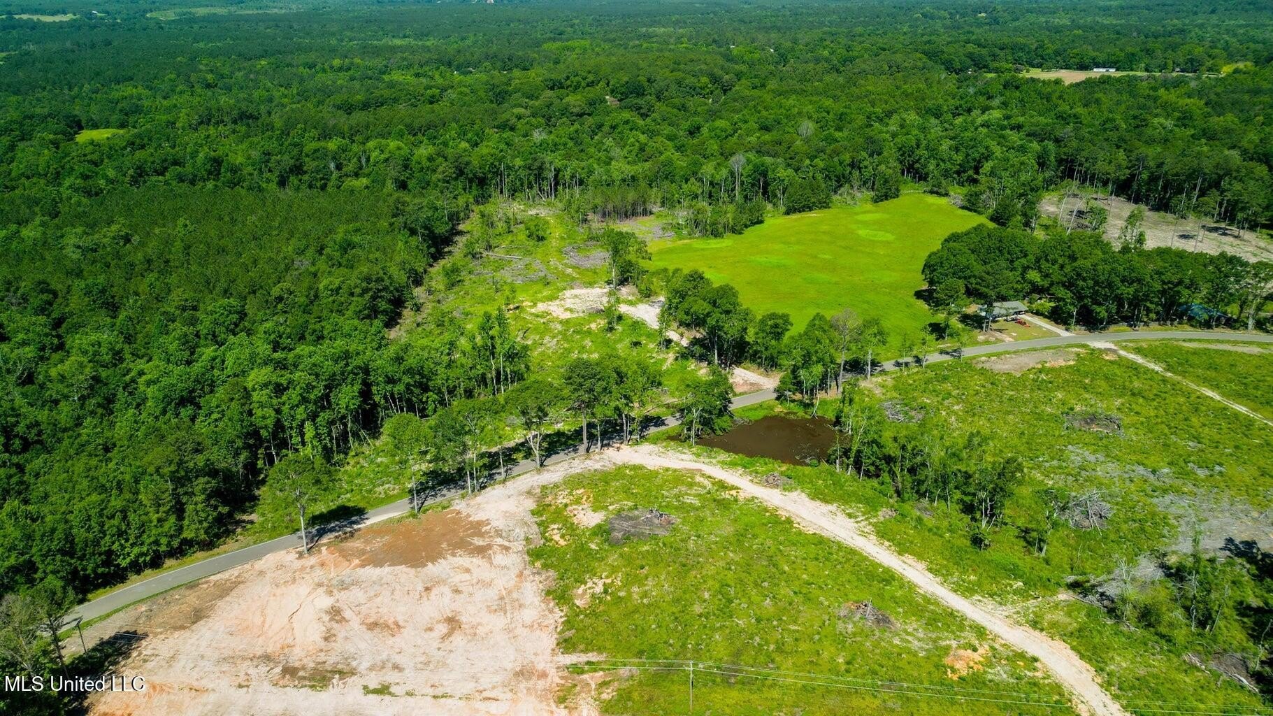 Land in Oak Grove District