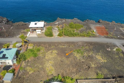 Land, Captain Cook, HI