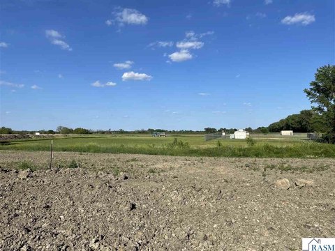 Land in Hilltop, Mankato