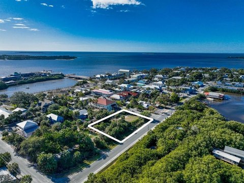 Cedar Key Vacant Lots