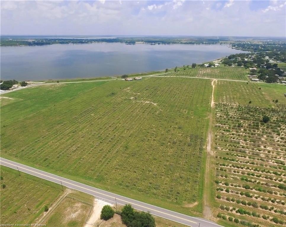 Residential Acreage in Frostproof, FL