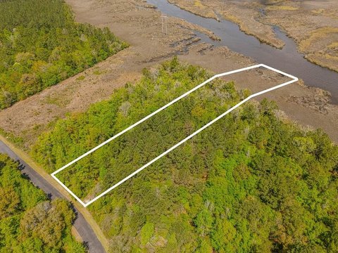 Marsh-Front Lot with Deep Water