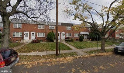 Residential Duplex with Private Parking