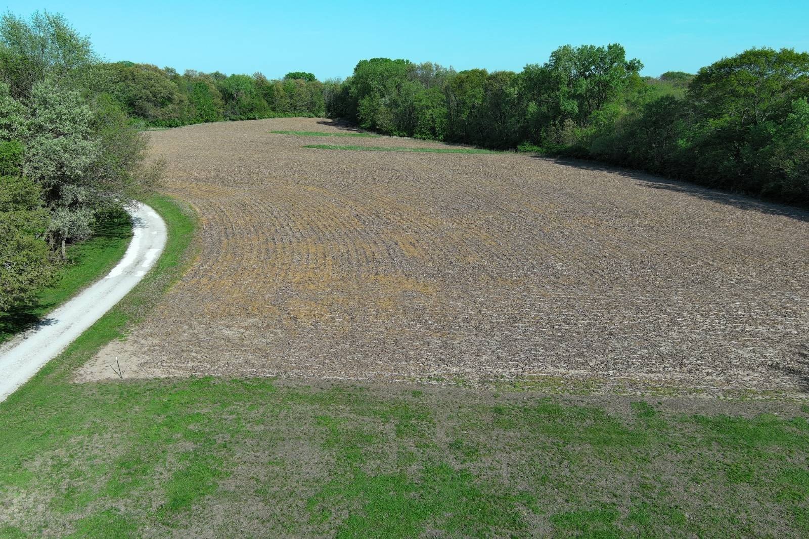 Colona, Illinois Land with Lakefront