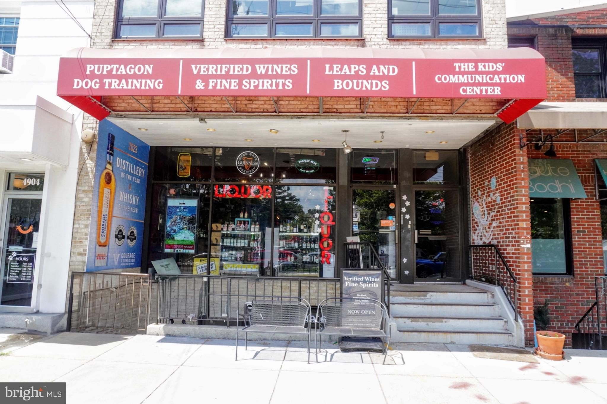 Established Liquor Store on Wisconsin Avenue