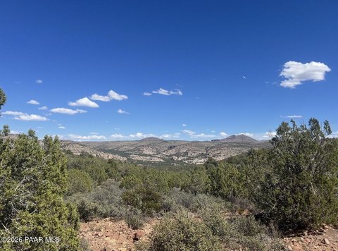 Agricultural Land with Mountain Views