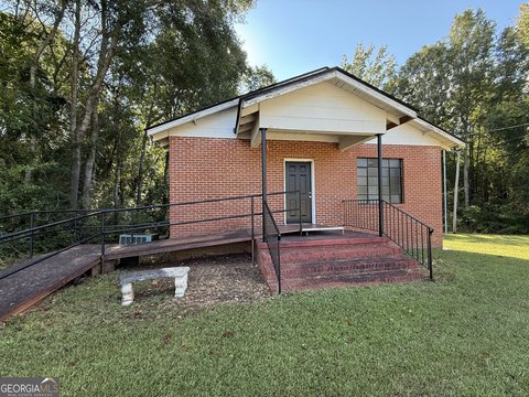 Versatile Building in Lagrange, Georgia