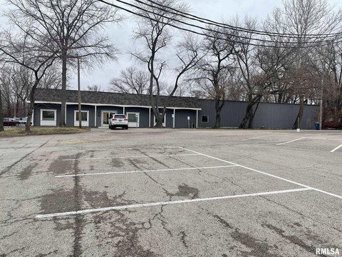 Springfield Commercial Building For Sale
