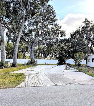 Land, BRADENTON, FL
