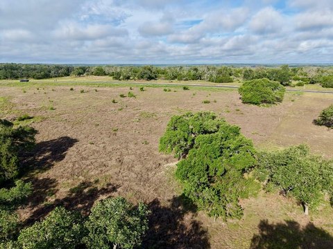 Hill Country Homesite with Oaks