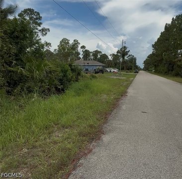 LAND - Alva, FL