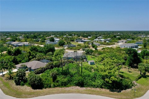 Residential Lot in Rotonda Lakes