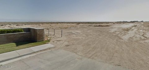 Residential Estate Lot in Rosamond