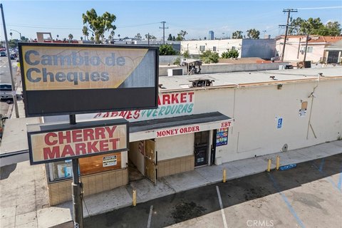 Freestanding Beer Wine Grocery Store