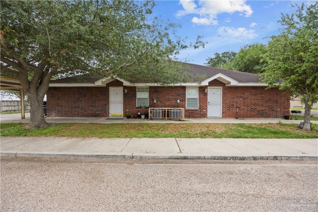 Well-Maintained Fourplex Near UTRGV