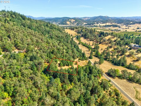 Land, Roseburg, OR