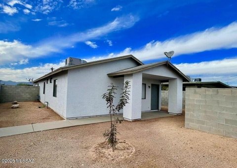Updated Duplex Near University of Arizona