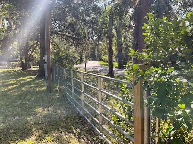 Waterfront Land in Weeki Wachee
