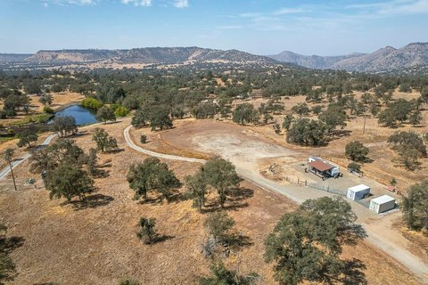 Land, Prather, CA