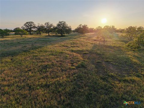 Land, Waelder, TX